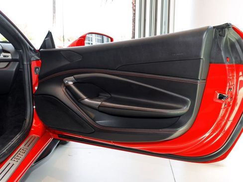 Used 2021 Ferrari F8 Spider RWD image 15