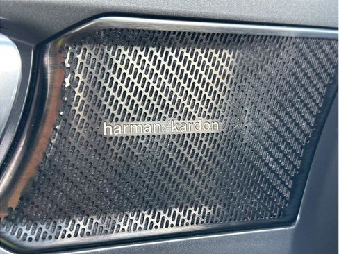 Used 2022 Volvo C40 P8 Recharge Ultimate image 21