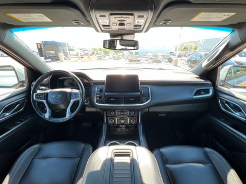 Used 2024 Chevrolet Suburban Z71 w/ Luxury Package AWD/4WD image 10