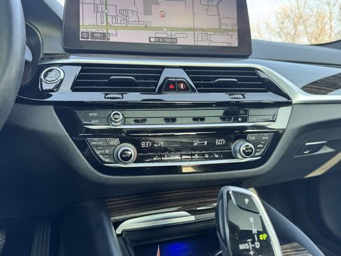 Certified 2022 BMW 530i xDrive 530i xDrive w/ Premium Package image 9