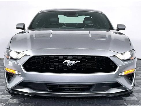 Used 2021 Ford Mustang Premium RWD image 3