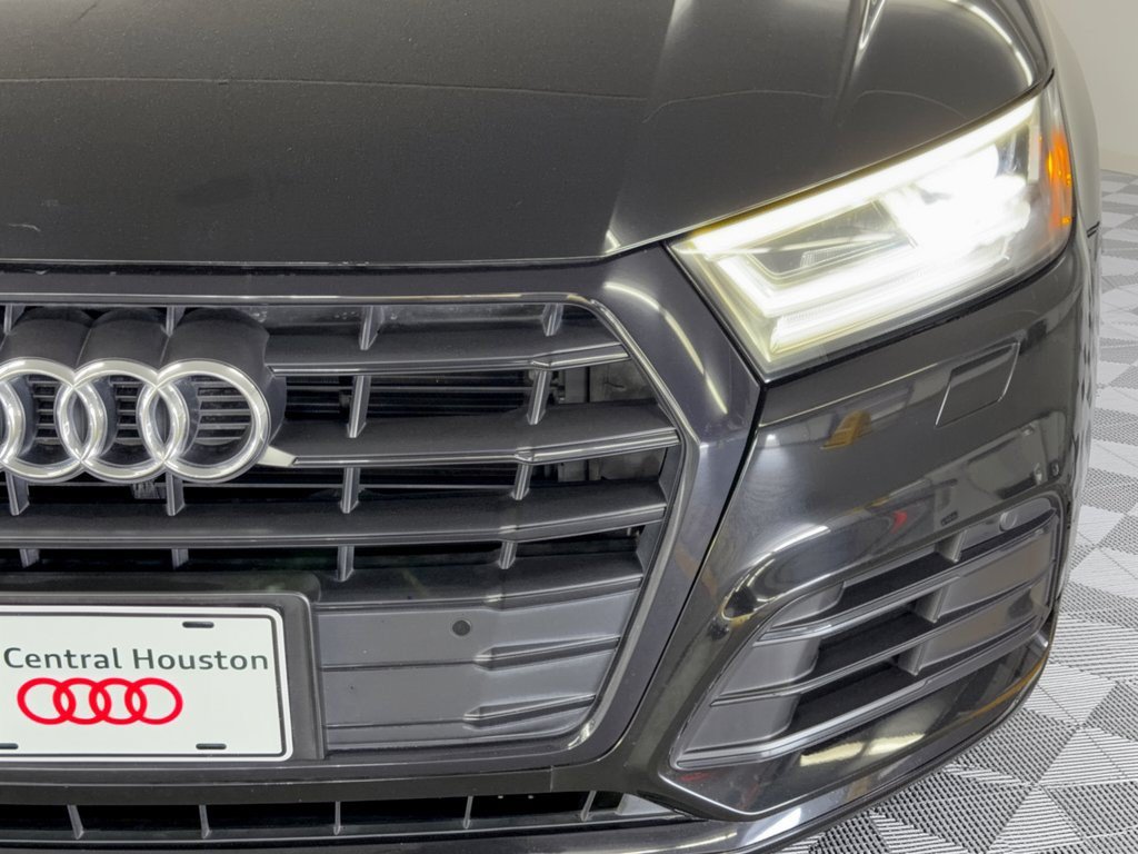 Used 2020 Audi Q5 2.0T Titanium Premium Plus AWD/4WD image 12