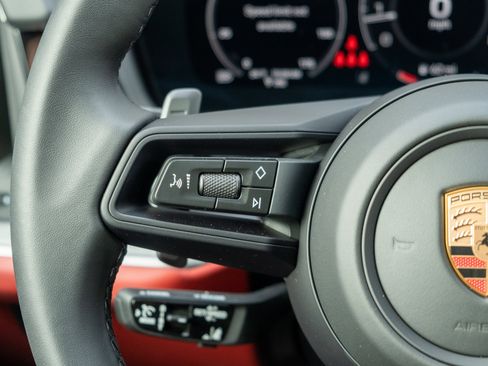 New 2026 Porsche Cayenne image 28