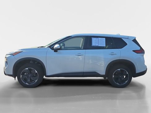 Used 2024 Nissan Rogue SV AWD/4WD image 7