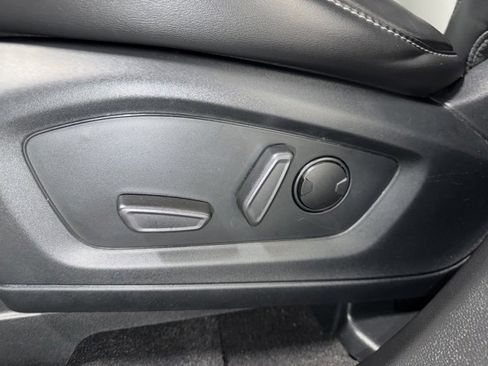 Used 2023 Ford Explorer XLT w/ Equipment Group 202A image 13