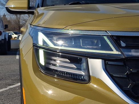 Certified 2024 Kia Seltos SX w/ SX Sunroof Package image 9