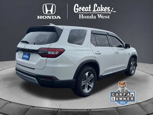 Used 2025 Honda Pilot EX-L image 5