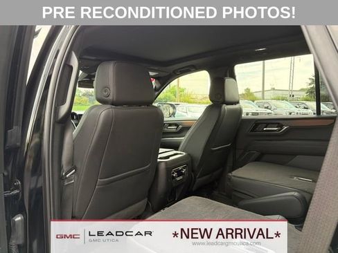 Used 2025 GMC Yukon Denali w/ Sun & Power Step Package AWD/4WD image 23