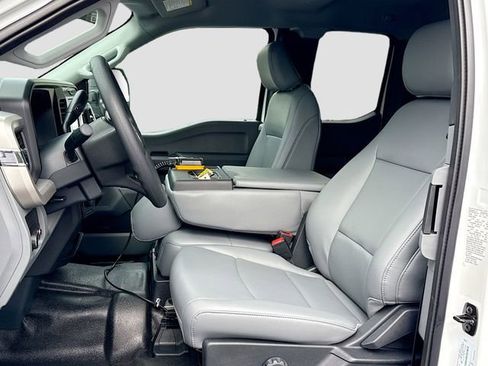 New 2025 Ford F550 4x4 Supercab Super Duty image 15