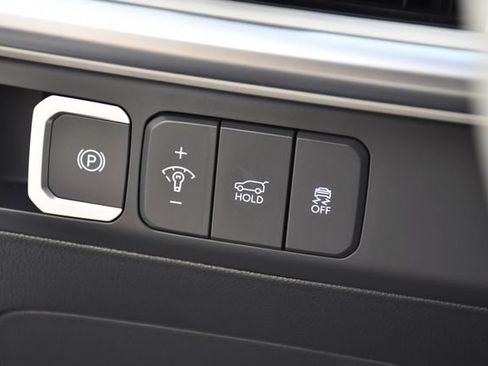 Used 2026 Hyundai Santa Fe SEL FWD image 19