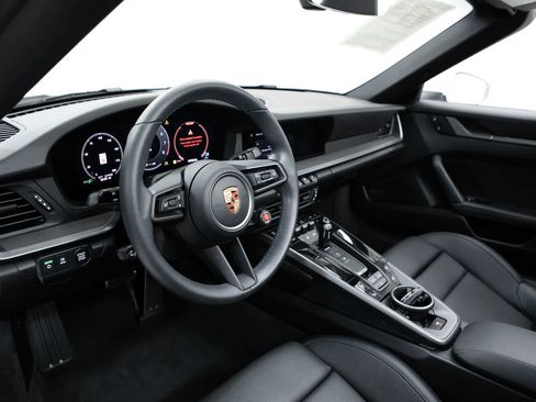 Certified 2025 Porsche 911 Carrera RWD image 4