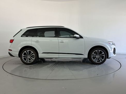 Certified 2026 Audi Q7 2.0T Premium w/ Convenience Plus Package AWD/4WD image 8