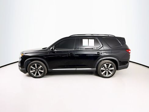 Certified 2024 Honda Pilot Touring image 7