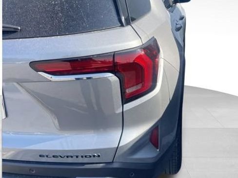 Used 2025 GMC Terrain Elevation AWD/4WD image 5