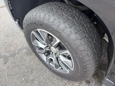 Used 2023 Chevrolet Silverado 1500 LT image 6