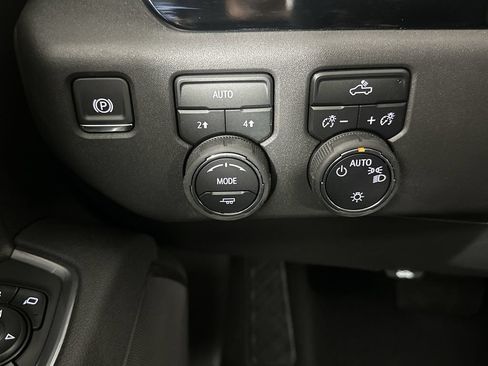 Used 2026 Chevrolet Silverado 1500 LT AWD/4WD image 20