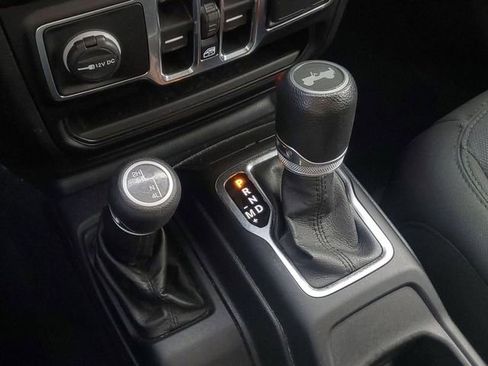 Used 2021 Jeep Wrangler Unlimited Sport image 23