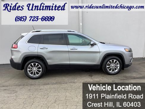 Used 2019 Jeep Cherokee Latitude Plus w/ Comfort/Convenience Group FWD image 7