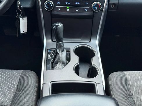 Used 2017 Toyota Camry LE image 16