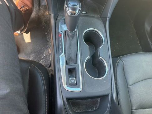Used 2018 Chevrolet Equinox Premier AWD/4WD image 20