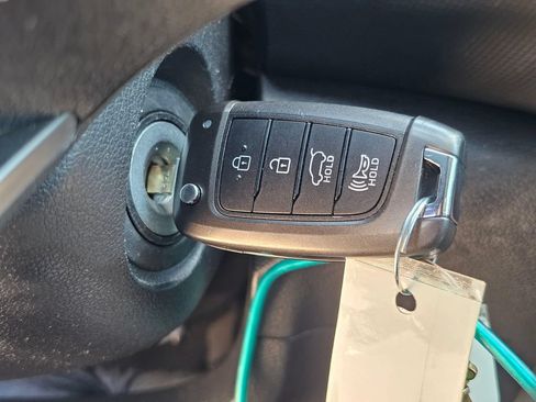 Used 2018 Hyundai Kona SE AWD/4WD image 29