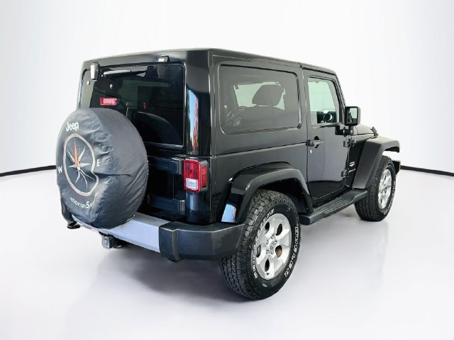 Used 2015 Jeep Wrangler Sahara w/ Connectivity Group AWD/4WD image 9