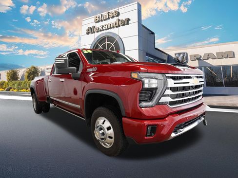 Used 2024 Chevrolet Silverado 3500 High Country w/ High Country Premium Package AWD/4WD image 1