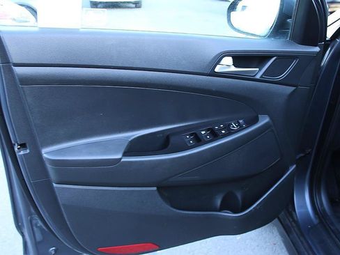 Used 2019 Hyundai Tucson SE AWD/4WD image 17