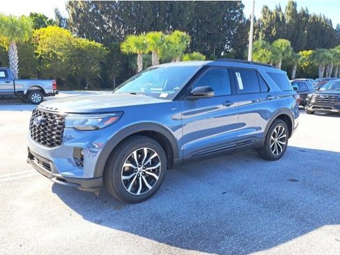 New 2026 Ford Explorer ST-Line RWD image 4