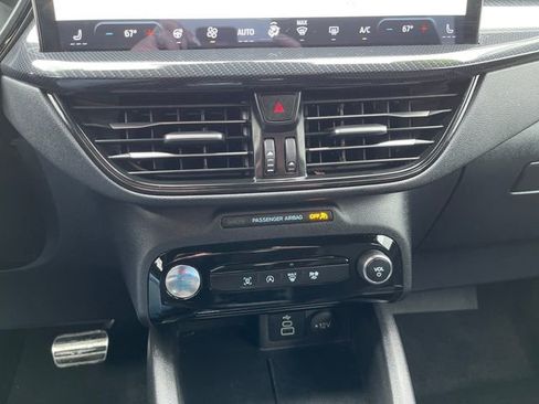 Used 2024 Ford Escape ST-Line w/ Tech Pack #1 AWD/4WD image 18