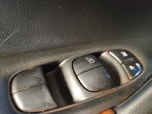 Used 2017 Nissan Rogue SL w/ SL Premium Package image 27