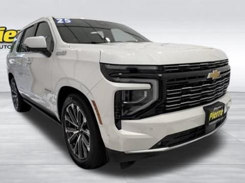 Used 2025 Chevrolet Tahoe High Country AWD/4WD image 8