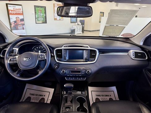 Used 2019 Kia Sorento EX FWD image 10