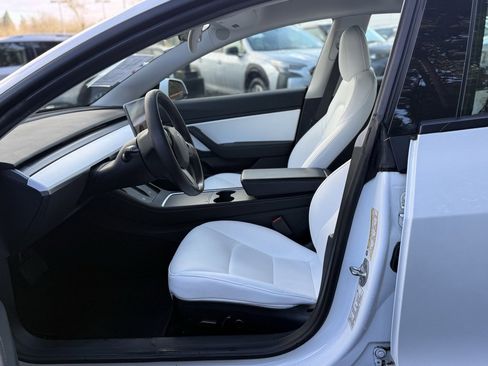 Used 2021 Tesla Model 3 Long Range image 22