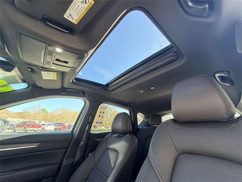 Certified 2025 MAZDA CX-5 Signature image 22