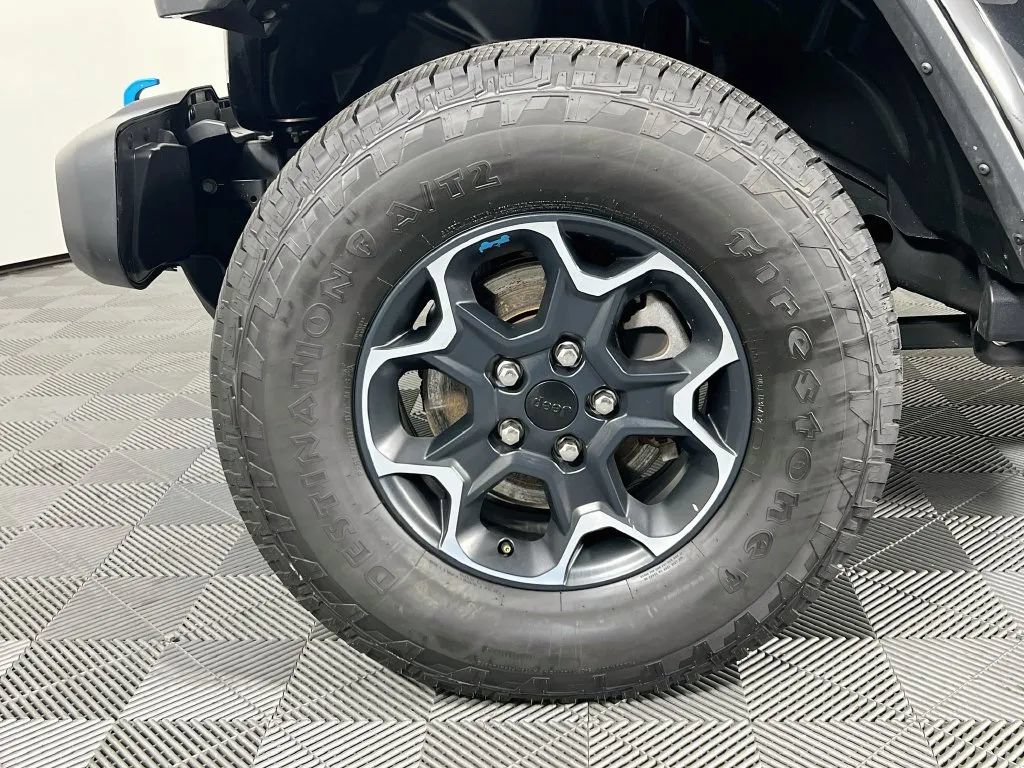 Used 2023 Jeep Wrangler Unlimited Rubicon 4xe w/ Cold Weather Group AWD/4WD image 30