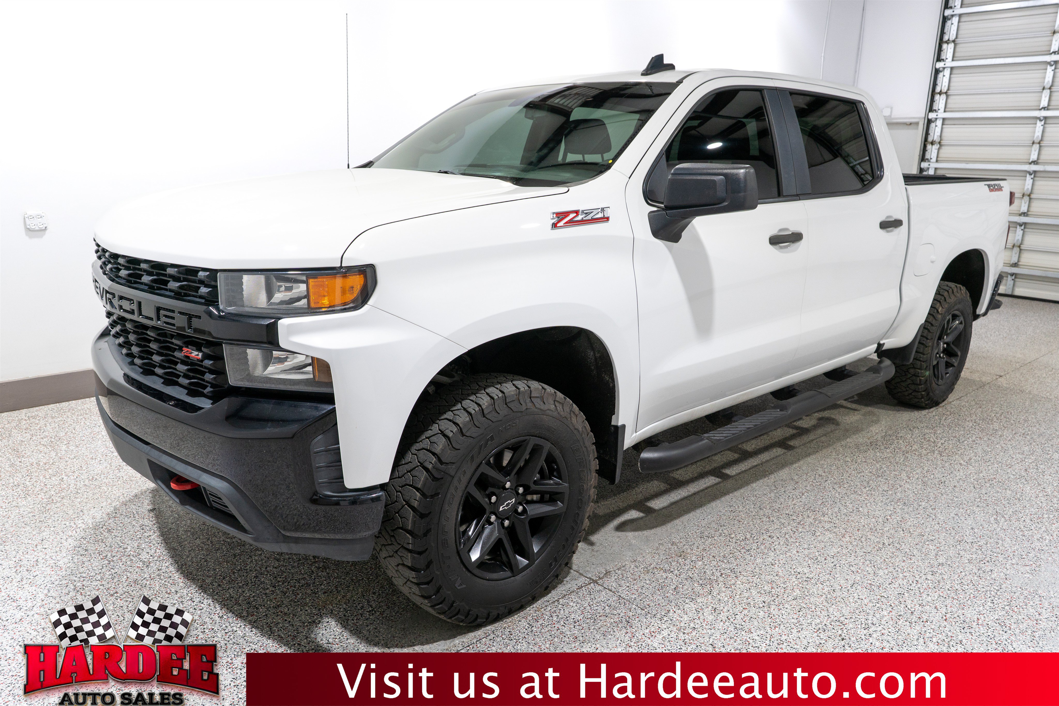 Used 2019 Chevrolet Silverado 1500 Custom Trail Boss w/ Custom Convenience Package AWD/4WD image 2