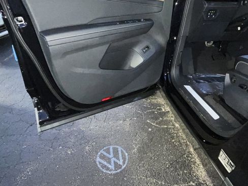 New 2026 Volkswagen Atlas SE image 23