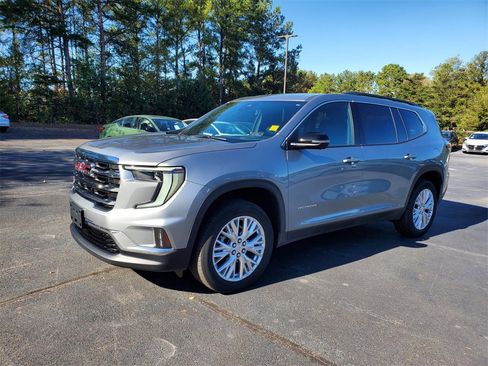 Used 2024 GMC Acadia Elevation image 10