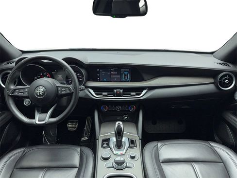Used 2022 Alfa Romeo Stelvio Ti image 12