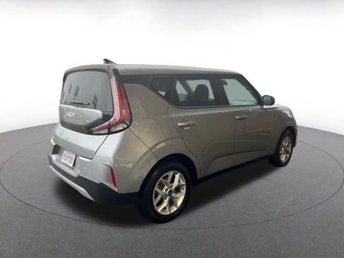 Used 2025 Kia Soul LX w/ LX Technology Package image 7