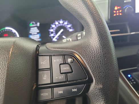 Used 2022 Toyota Sienna LE FWD image 25