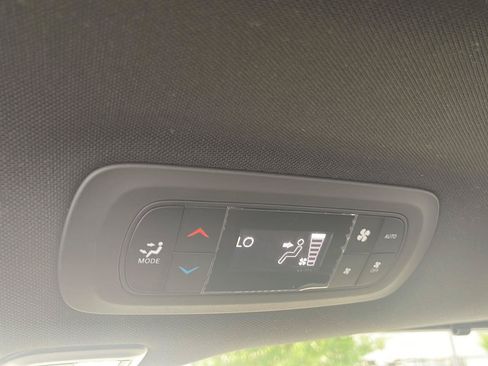 Used 2023 Chrysler Pacifica Limited w/ Uconnect Theater Family Group AWD/4WD image 36