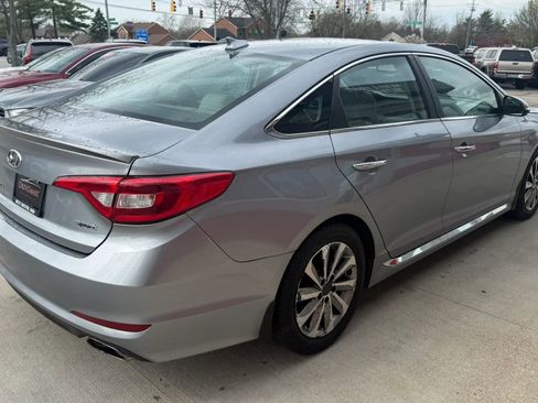Used 2016 Hyundai Sonata Sport w/ Option Group 03 image 3