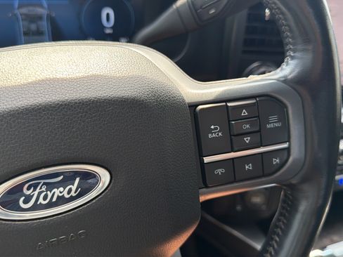 Used 2023 Ford F250 Lariat w/ Lariat Ultimate Package AWD/4WD image 24