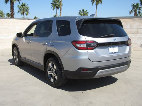 Used 2024 Honda Pilot EX-L image 6