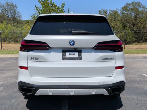 Used 2024 BMW X5 xDrive50e w/ M Sport Package AWD/4WD image 8