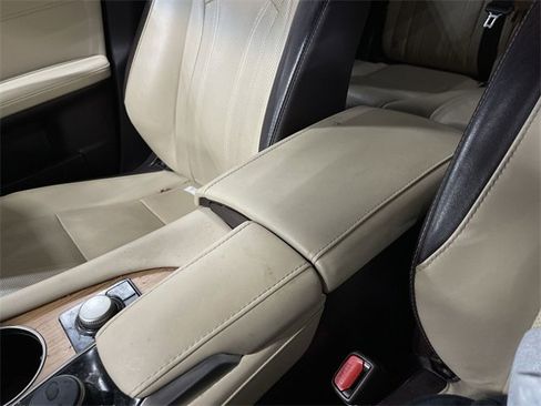 Used 2018 Lexus RX 350L Premium w/ Premium Package image 26