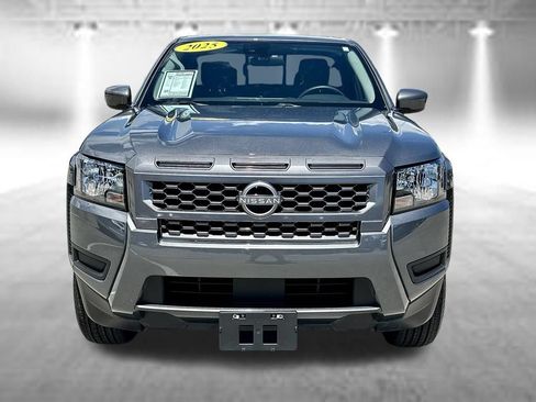 Certified 2025 Nissan Frontier SV RWD image 2