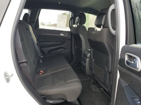 Used 2021 Jeep Grand Cherokee Laredo w/ Security & Convenience Group image 26